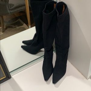 DONALD PLINER heeled boot!